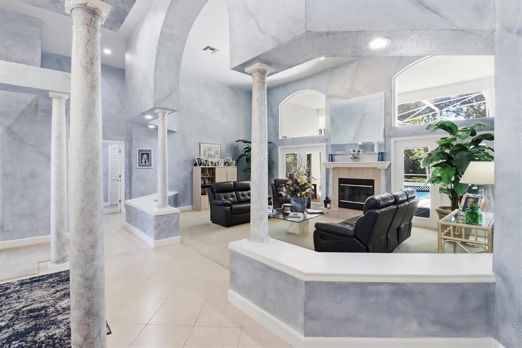 Activo con contrato: $924,500 (4 camas, 3 baños, 3575 Pies cuadrados)