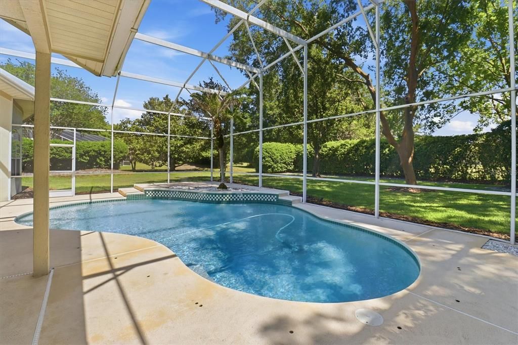 Activo con contrato: $924,500 (4 camas, 3 baños, 3575 Pies cuadrados)