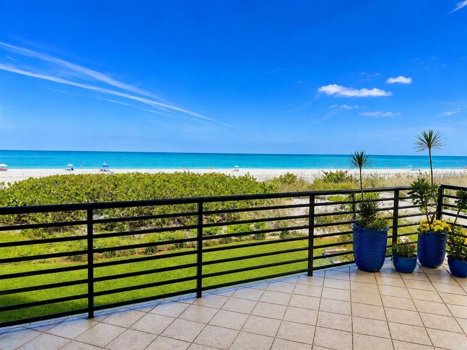 For Sale: $2,250,000 (3 beds, 3 baths, 2659 Square Feet)