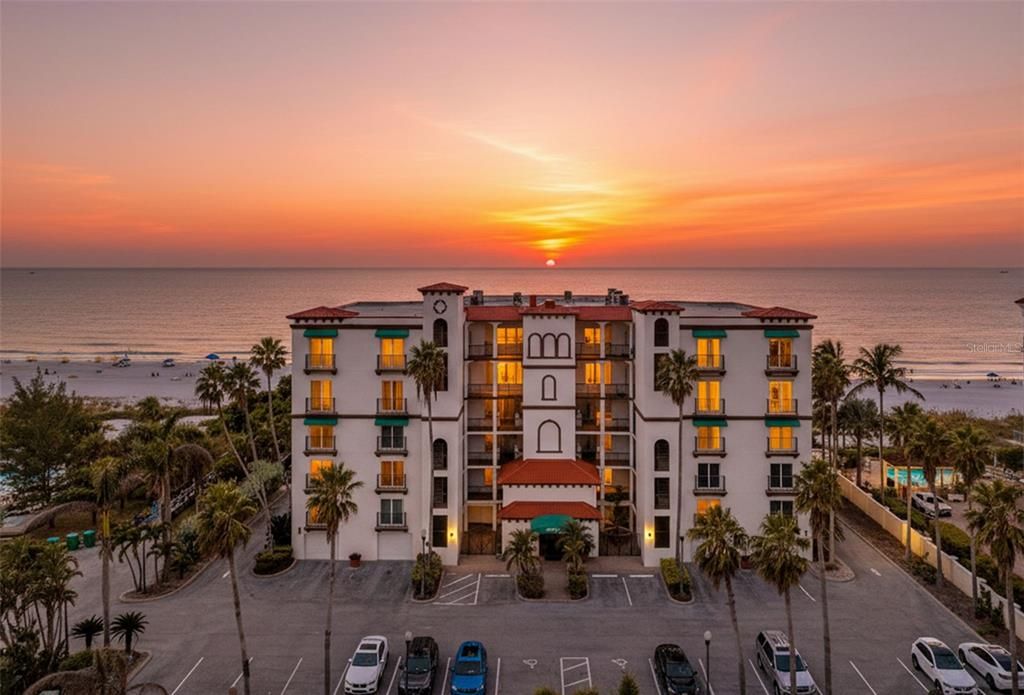 For Sale: $2,250,000 (3 beds, 3 baths, 2659 Square Feet)