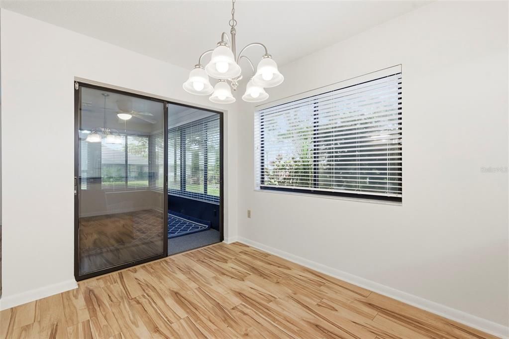 For Sale: $229,900 (2 beds, 2 baths, 1110 Square Feet)