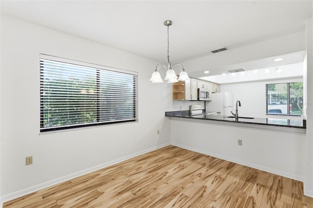 For Sale: $229,900 (2 beds, 2 baths, 1110 Square Feet)