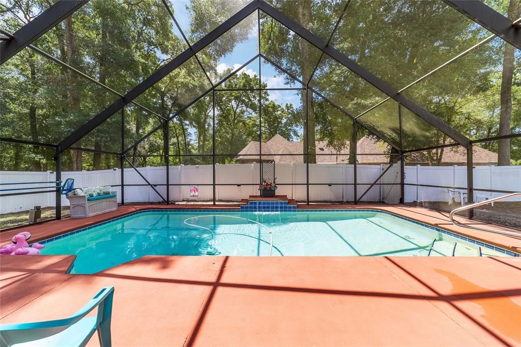En Venta: $680,000 (4 camas, 2 baños, 3750 Pies cuadrados)