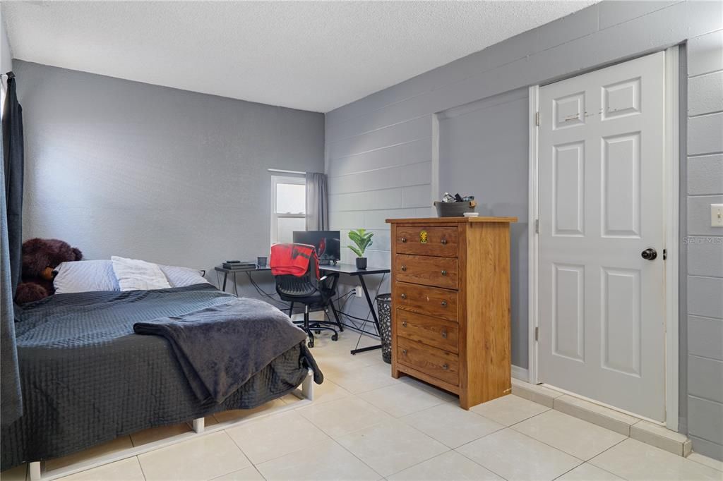 Activo con contrato: $269,900 (3 camas, 2 baños, 1603 Pies cuadrados)