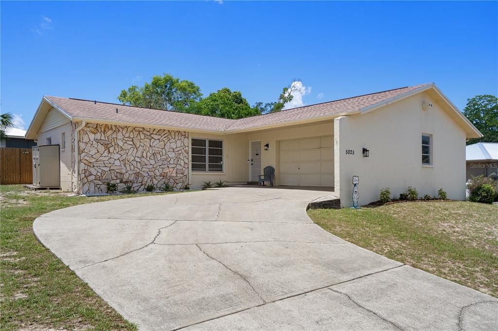 Activo con contrato: $269,900 (3 camas, 2 baños, 1603 Pies cuadrados)