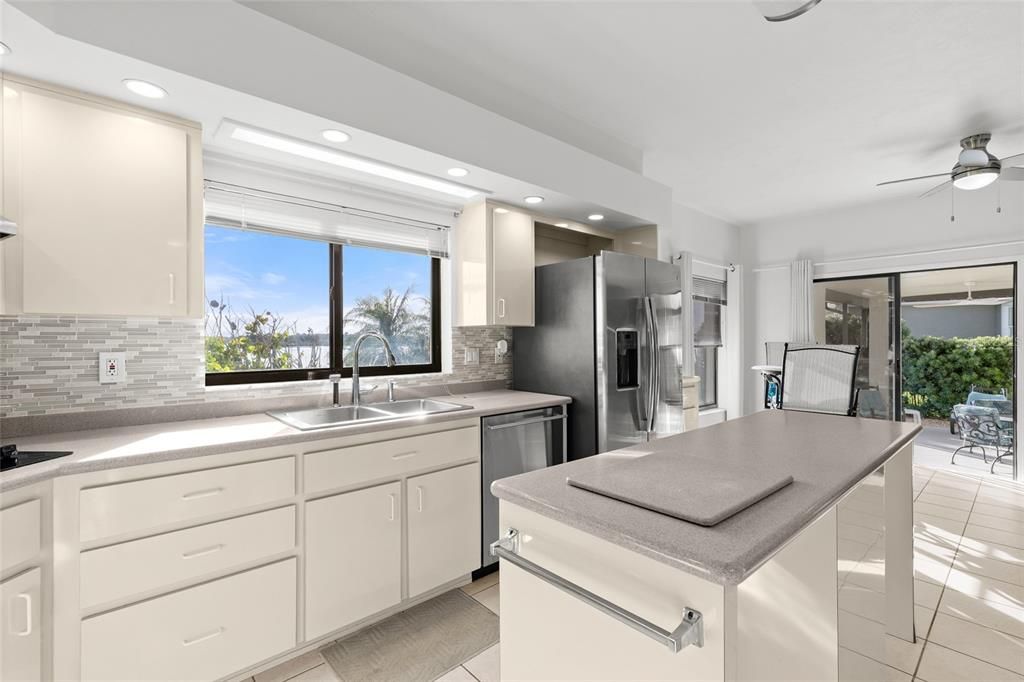 For Sale: $1,500,000 (3 beds, 3 baths, 3574 Square Feet)
