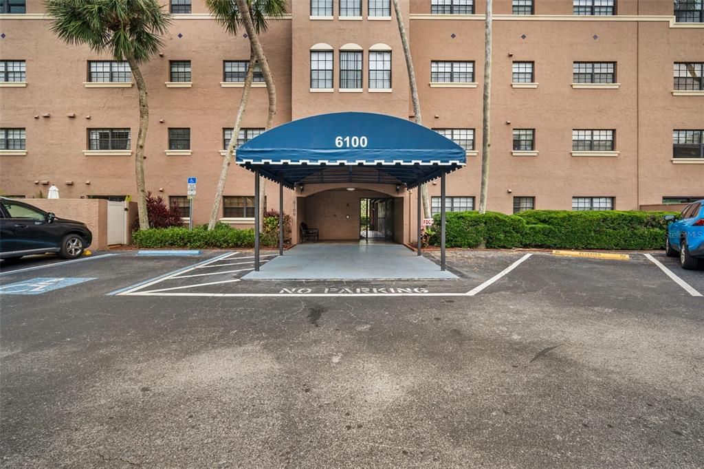 For Sale: $248,000 (2 beds, 1 baths, 914 Square Feet)