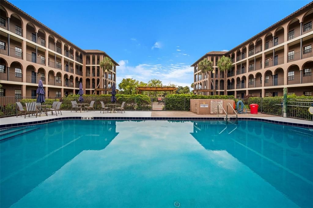 For Sale: $248,000 (2 beds, 1 baths, 914 Square Feet)