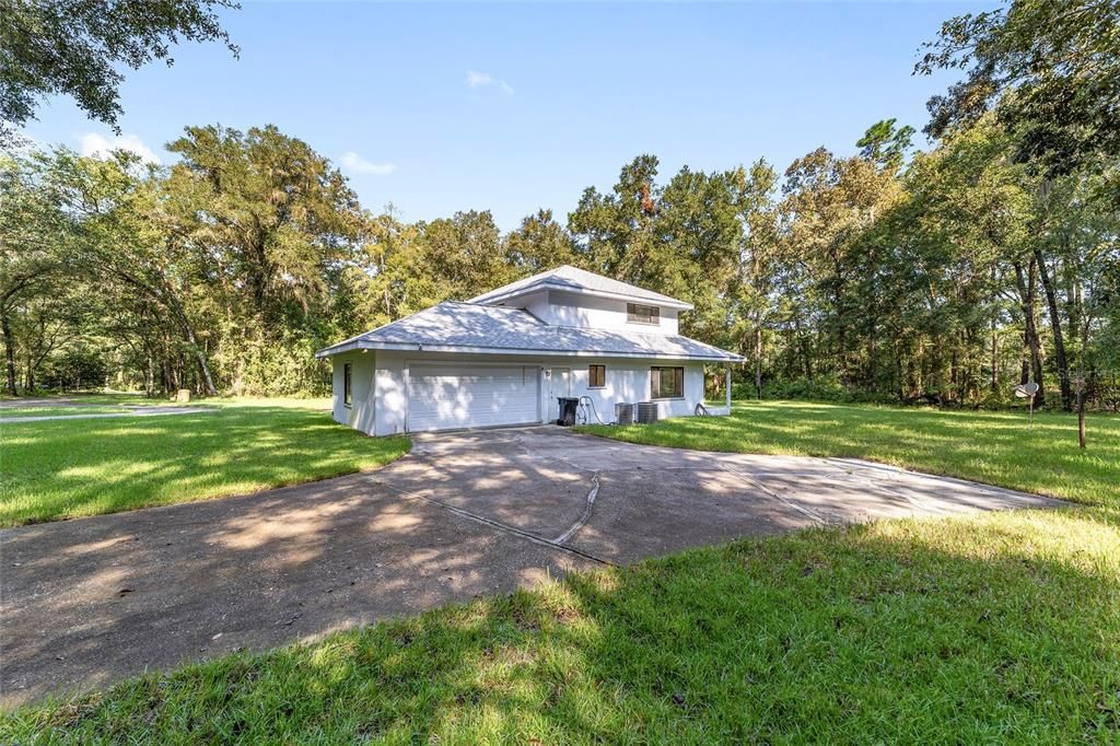 Activo con contrato: $499,000 (4 camas, 2 baños, 2873 Pies cuadrados)