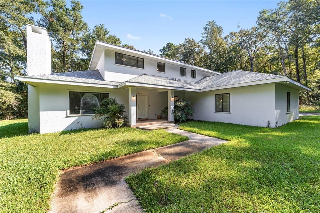 Activo con contrato: $499,000 (4 camas, 2 baños, 2873 Pies cuadrados)