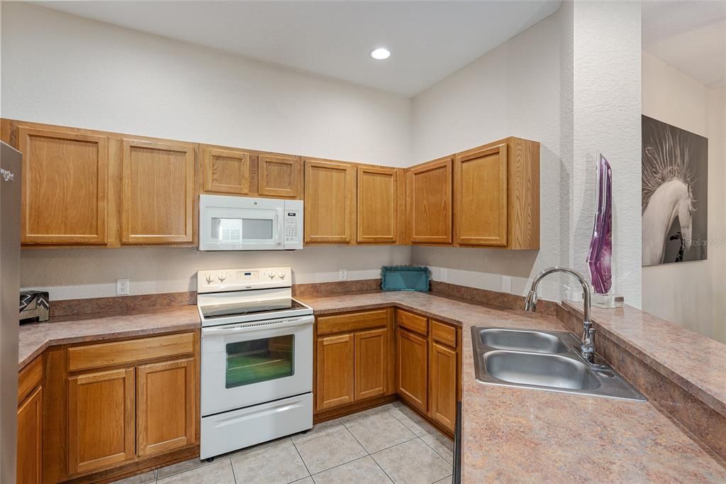 En Venta: $249,900 (2 camas, 2 baños, 1221 Pies cuadrados)