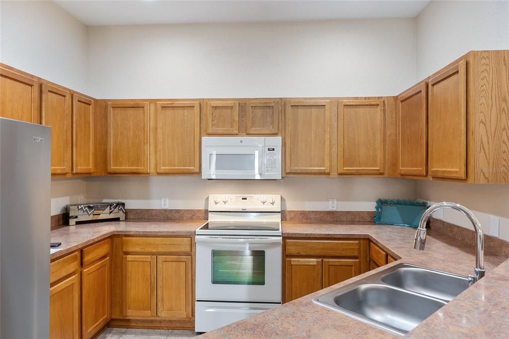 En Venta: $249,900 (2 camas, 2 baños, 1221 Pies cuadrados)