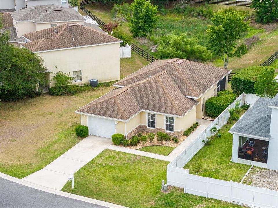 En Venta: $249,900 (2 camas, 2 baños, 1221 Pies cuadrados)