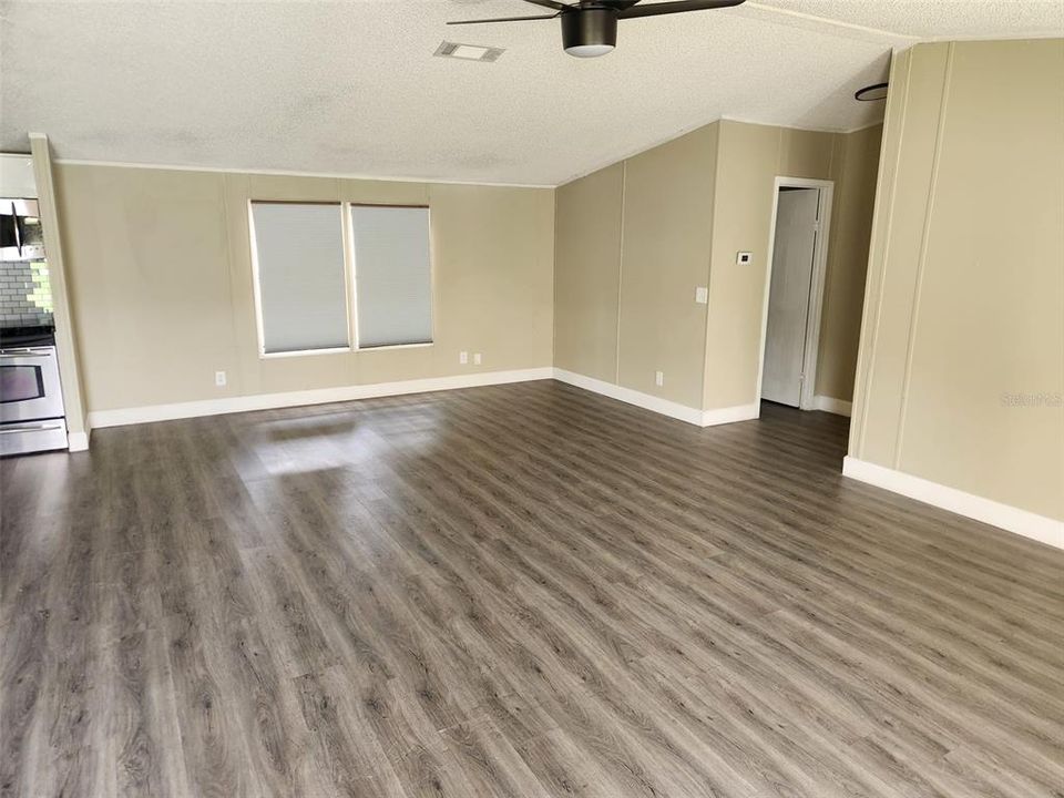 En Venta: $299,990 (3 camas, 2 baños, 1620 Pies cuadrados)