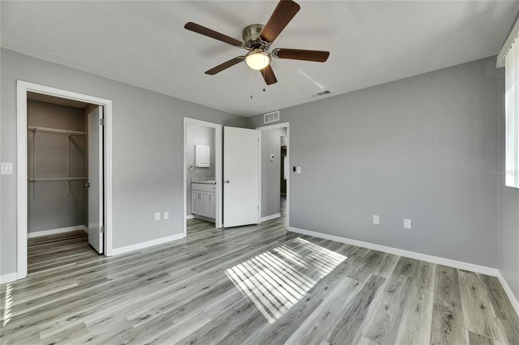 В аренду: $2,600 (2 спален, 2 ванн, 1193 Квадратных фут)