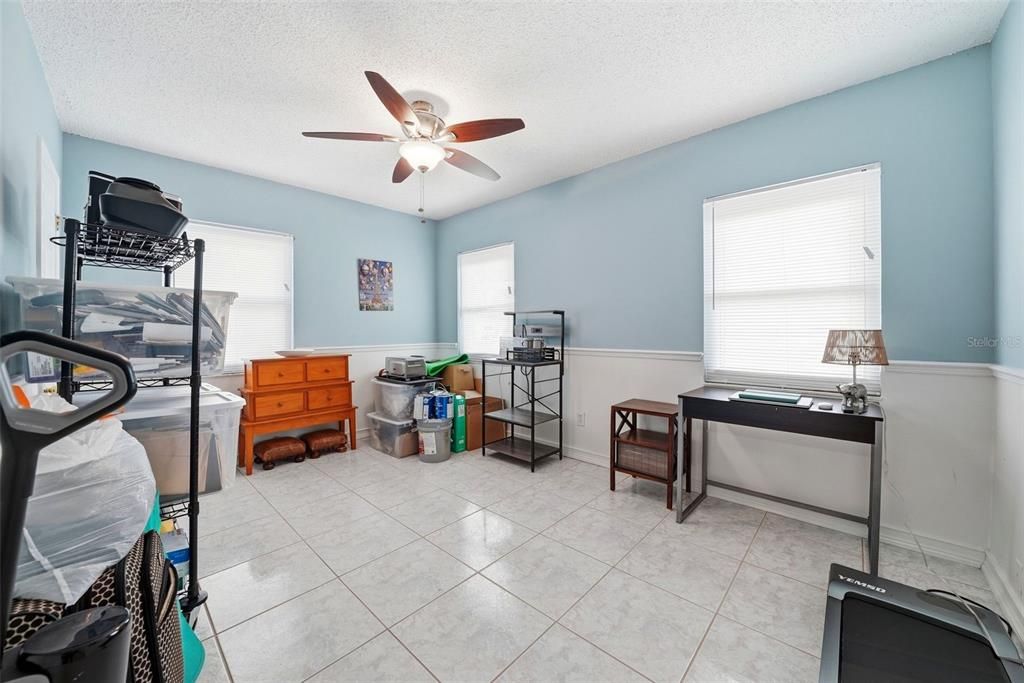 Activo con contrato: $385,000 (3 camas, 2 baños, 1328 Pies cuadrados)