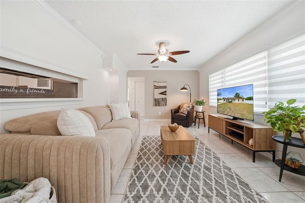 Activo con contrato: $385,000 (3 camas, 2 baños, 1328 Pies cuadrados)