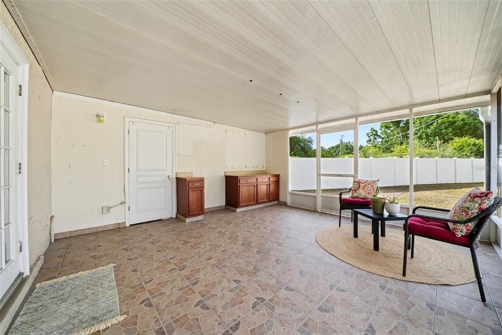 Activo con contrato: $385,000 (3 camas, 2 baños, 1328 Pies cuadrados)