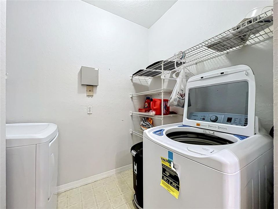 Activo con contrato: $139,900 (2 camas, 2 baños, 1048 Pies cuadrados)