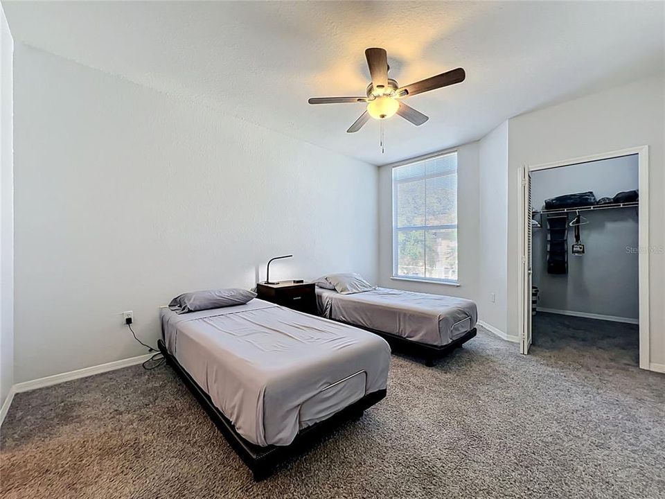 Activo con contrato: $139,900 (2 camas, 2 baños, 1048 Pies cuadrados)