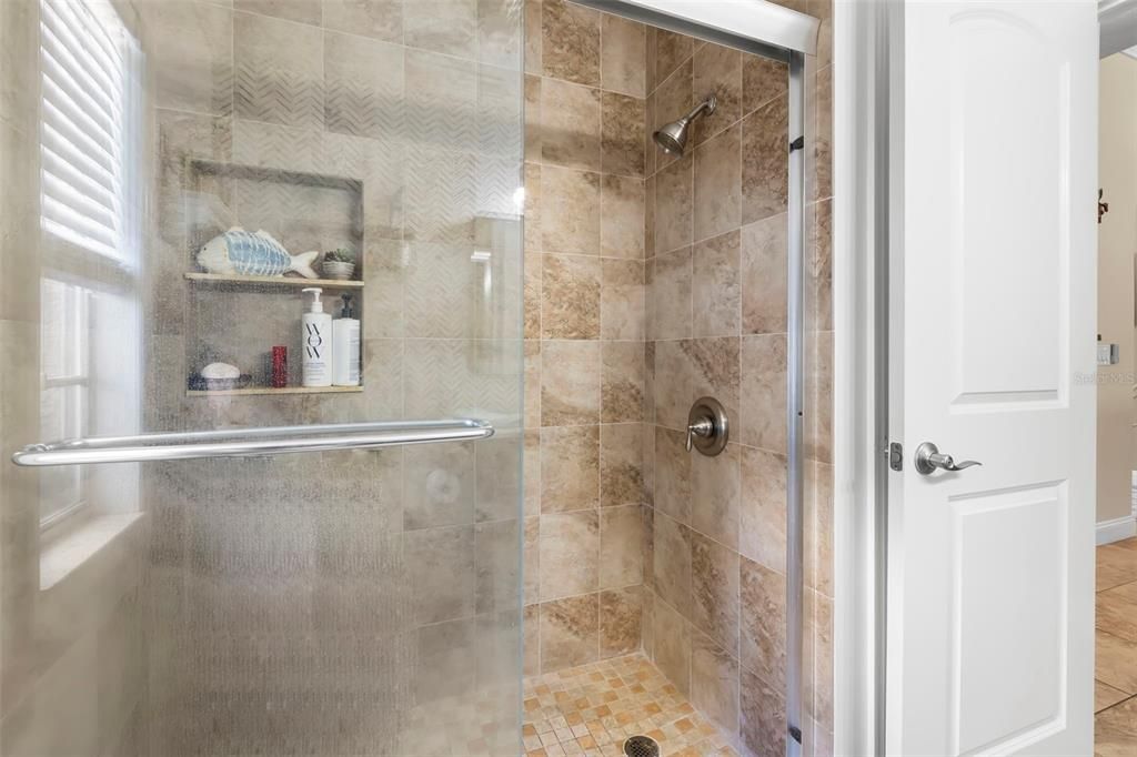 Activo con contrato: $468,000 (3 camas, 2 baños, 1876 Pies cuadrados)