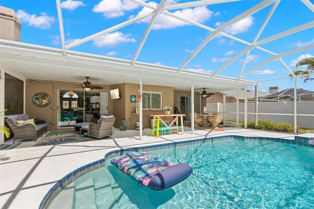 Activo con contrato: $468,000 (3 camas, 2 baños, 1876 Pies cuadrados)