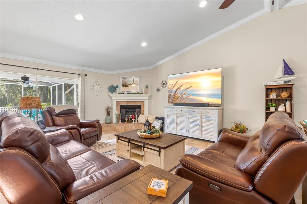 Activo con contrato: $468,000 (3 camas, 2 baños, 1876 Pies cuadrados)