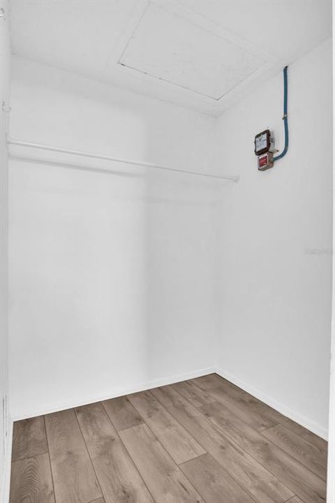 For Sale: $249,900 (2 beds, 2 baths, 1000 Square Feet)