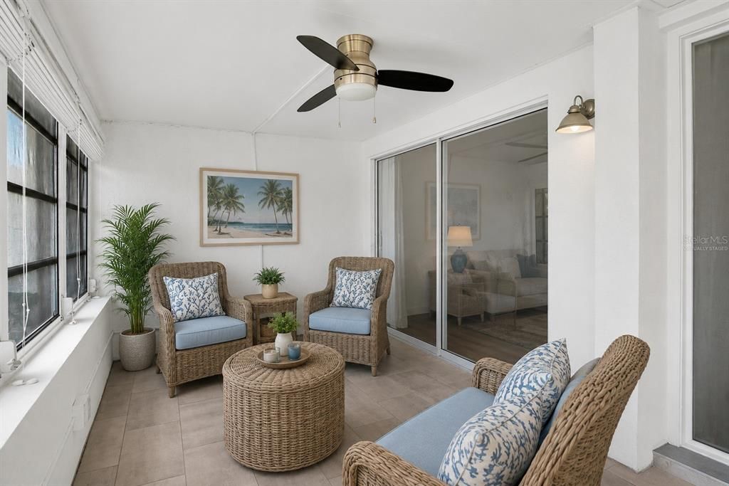 For Sale: $249,900 (2 beds, 2 baths, 1000 Square Feet)