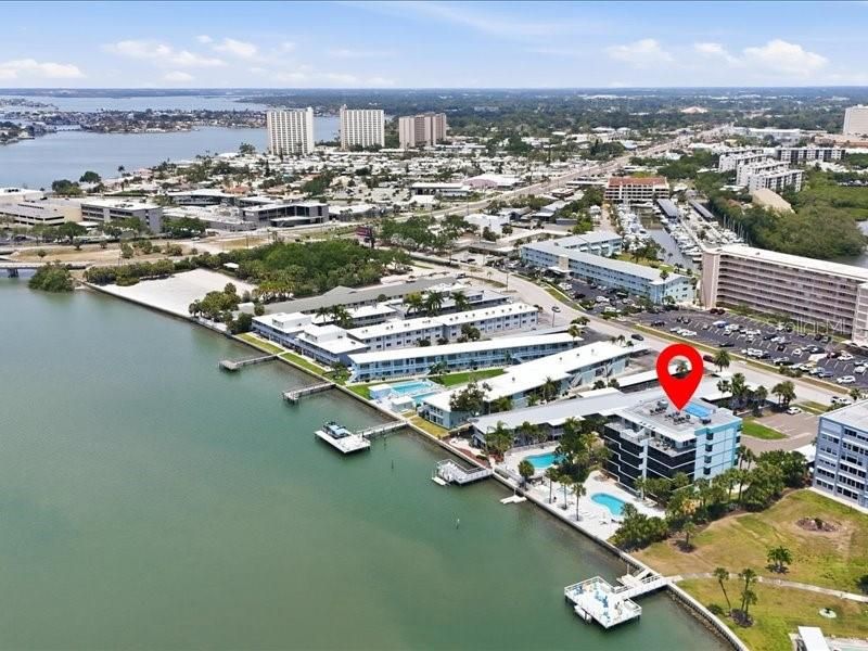For Sale: $559,000 (2 beds, 2 baths, 1085 Square Feet)