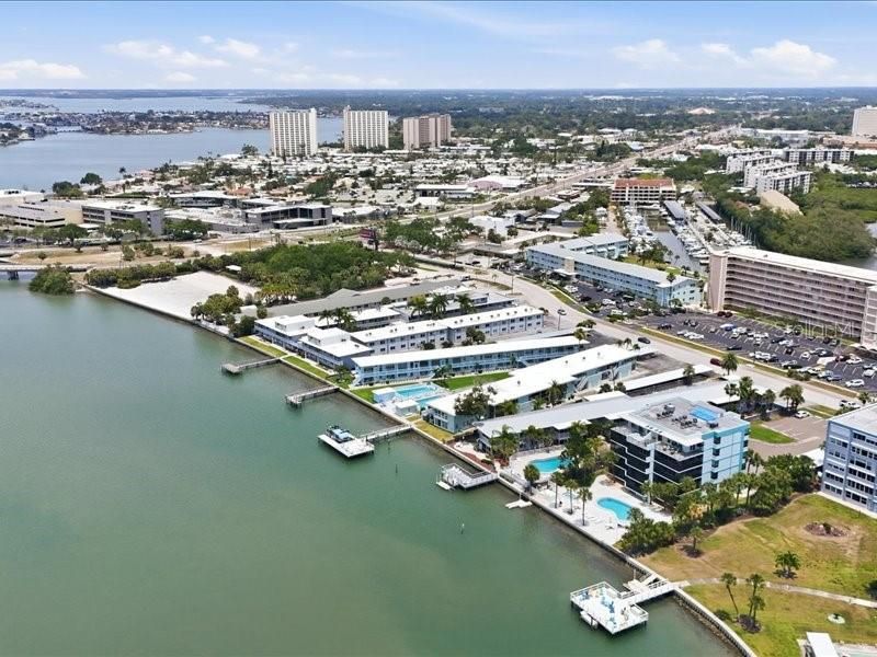 For Sale: $559,000 (2 beds, 2 baths, 1085 Square Feet)