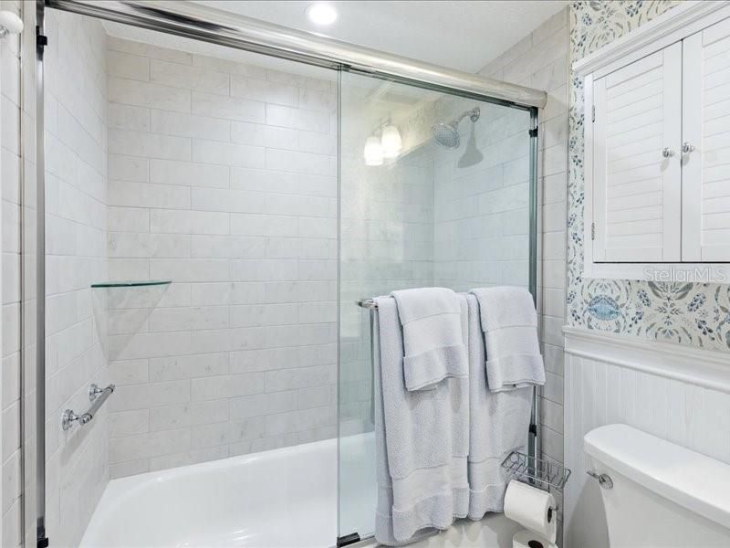 For Sale: $559,000 (2 beds, 2 baths, 1085 Square Feet)