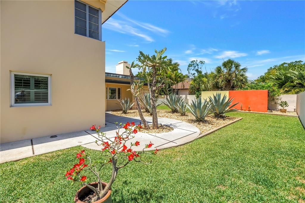 For Sale: $1,599,000 (4 beds, 3 baths, 3184 Square Feet)