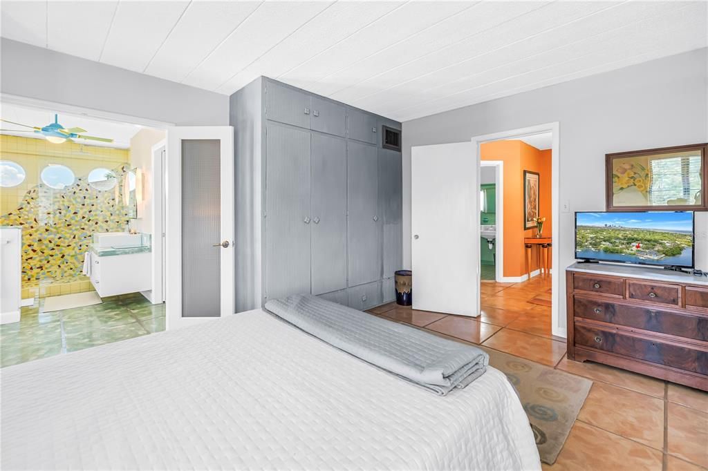 For Sale: $1,599,000 (4 beds, 3 baths, 3184 Square Feet)