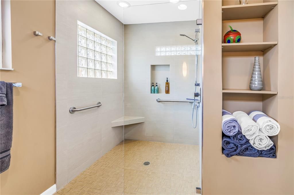 For Sale: $1,599,000 (4 beds, 3 baths, 3184 Square Feet)