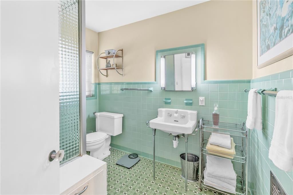 For Sale: $1,599,000 (4 beds, 3 baths, 3184 Square Feet)