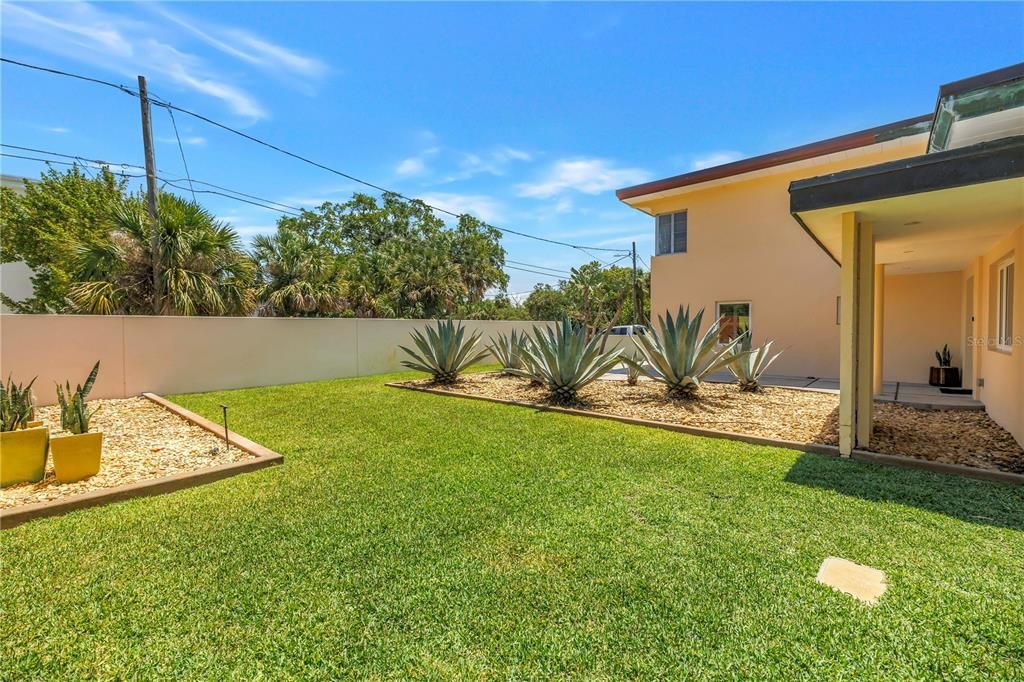 For Sale: $1,599,000 (4 beds, 3 baths, 3184 Square Feet)