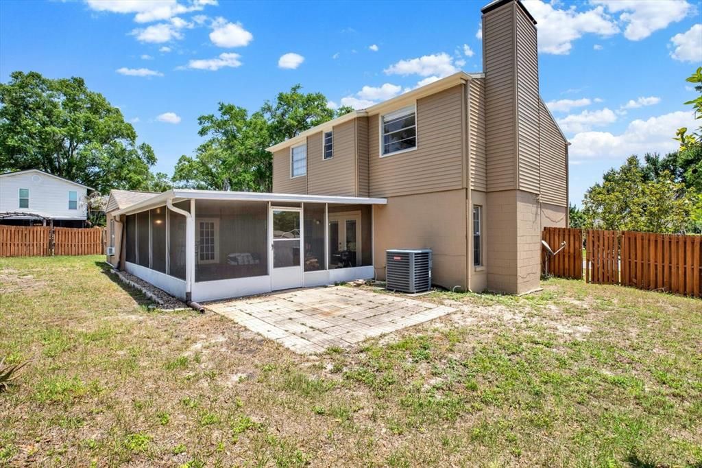 На продажу: $415,000 (5 спален, 3 ванн, 2097 Квадратных фут)