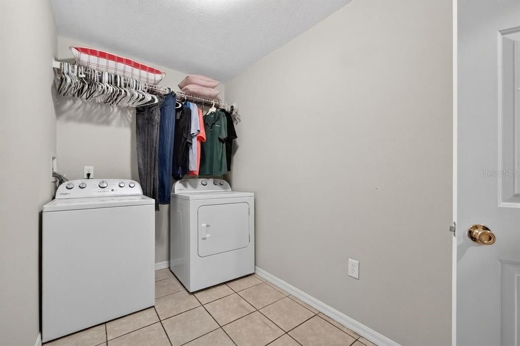 En Venta: $309,900 (3 camas, 2 baños, 1346 Pies cuadrados)
