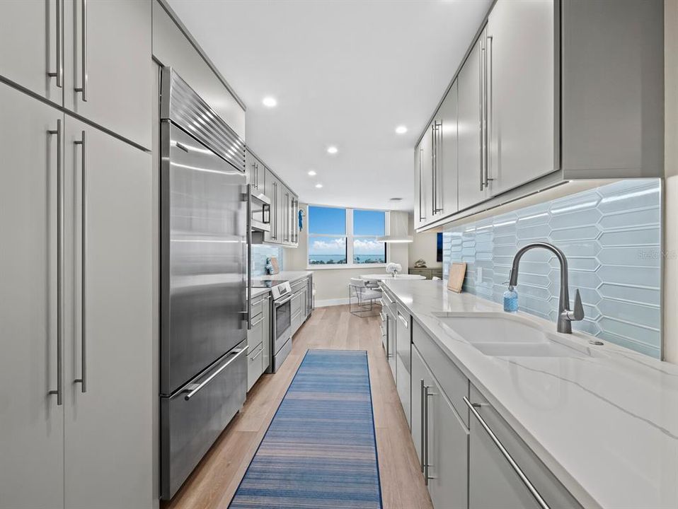 For Sale: $995,000 (2 beds, 2 baths, 1409 Square Feet)