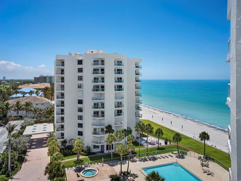 For Sale: $995,000 (2 beds, 2 baths, 1409 Square Feet)
