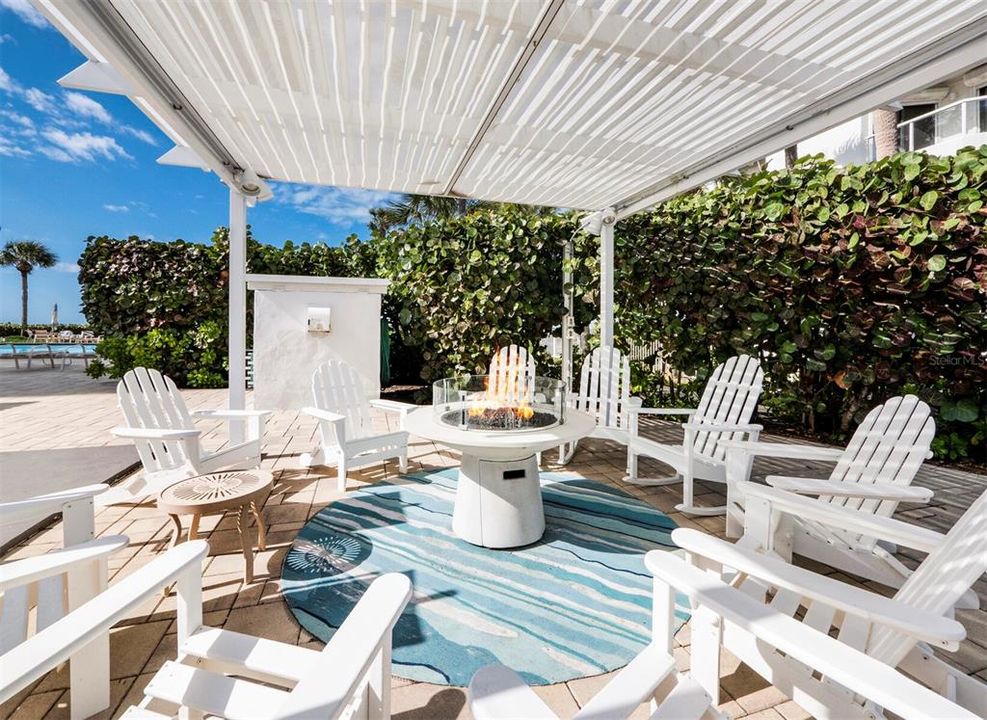 For Sale: $995,000 (2 beds, 2 baths, 1409 Square Feet)