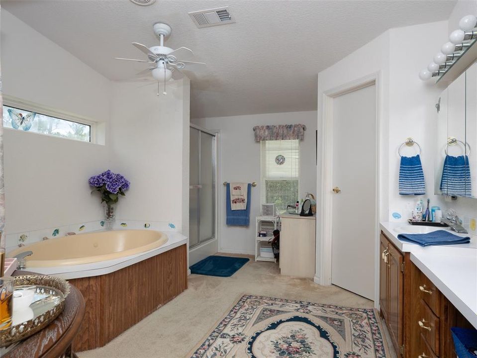 For Sale: $547,000 (3 beds, 2 baths, 2536 Square Feet)