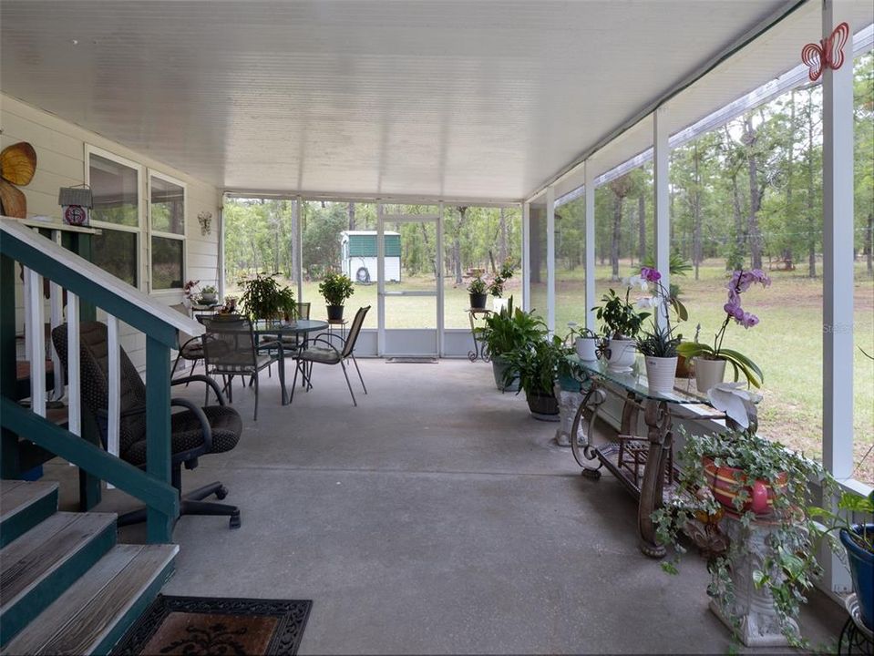 For Sale: $547,000 (3 beds, 2 baths, 2536 Square Feet)