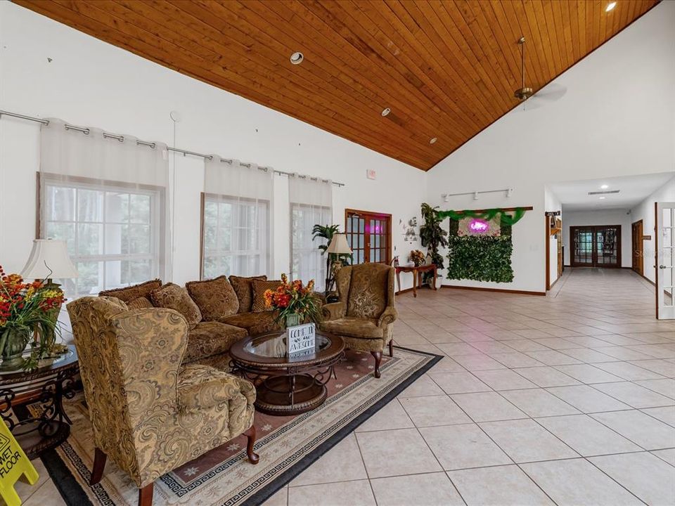 En Venta: $299,000 (3 camas, 2 baños, 1432 Pies cuadrados)