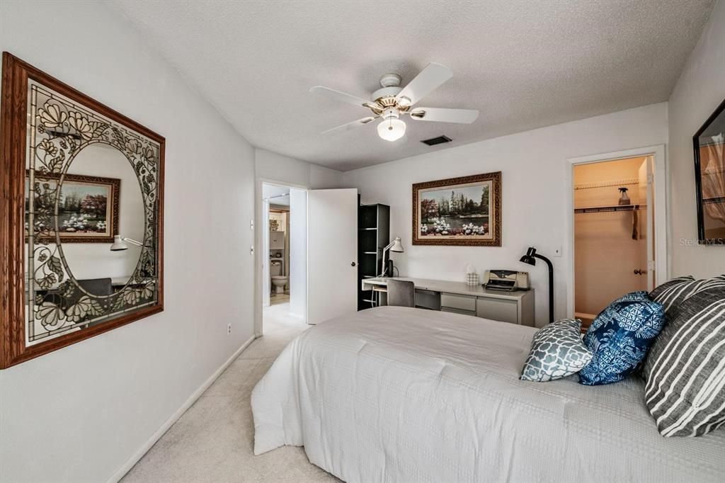 En Venta: $245,000 (2 camas, 2 baños, 1090 Pies cuadrados)
