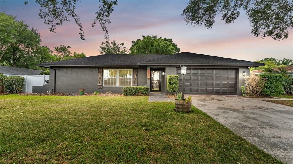 En Venta: $449,900 (3 camas, 2 baños, 1624 Pies cuadrados)