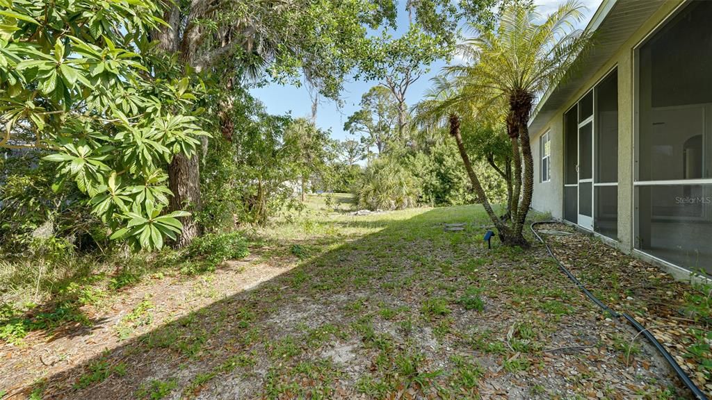 For Rent: $2,100 (3 beds, 2 baths, 1844 Square Feet)