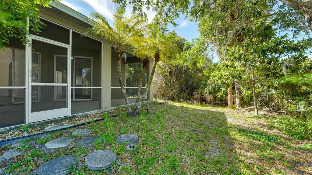 For Rent: $2,100 (3 beds, 2 baths, 1844 Square Feet)
