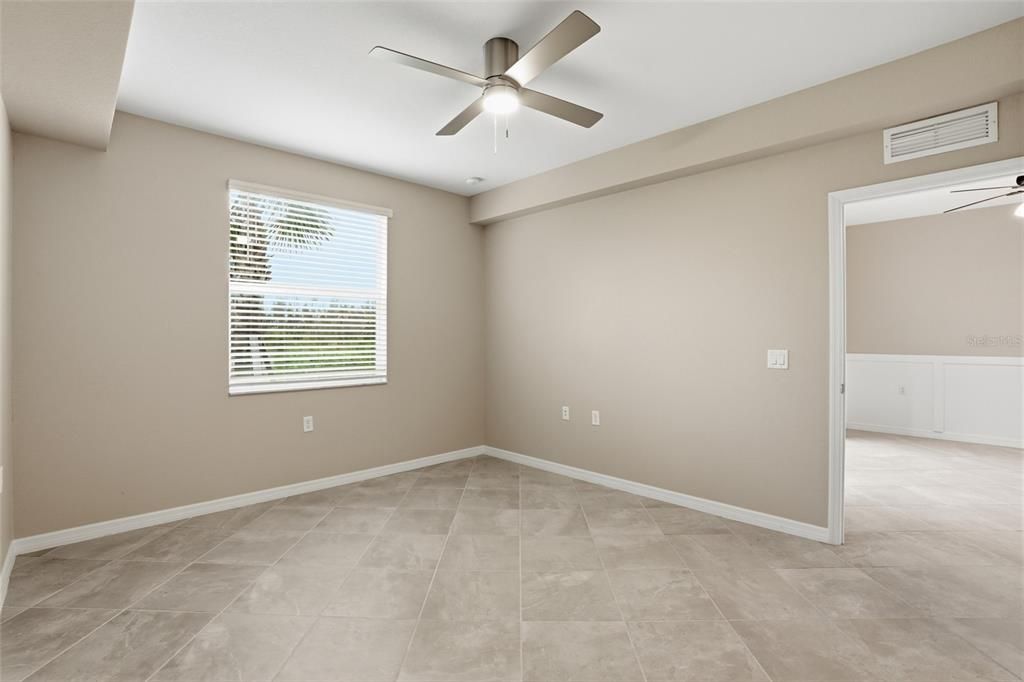 For Sale: $209,000 (2 beds, 2 baths, 1194 Square Feet)